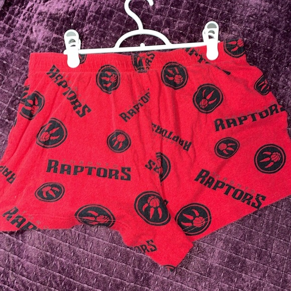 Toronto raptors red NBA basketball shorts size medium - Picture 6 of 7